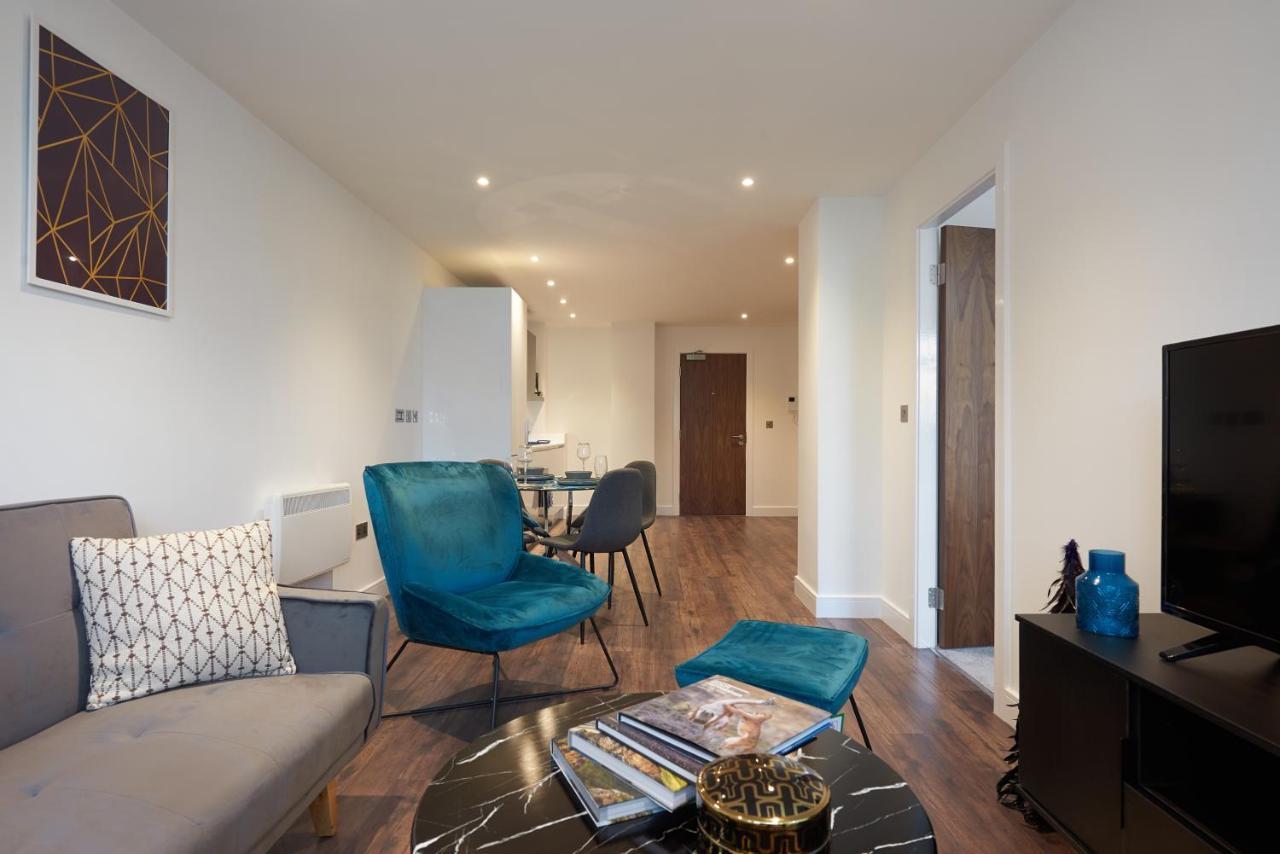 Seven Living Slough - Free Parking & Fast Wi-Fi Apartamento Exterior foto